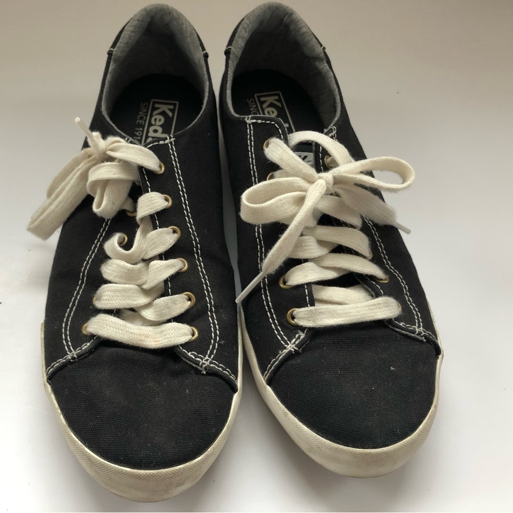 2/$40 - Ked’s womens sneaker - size 8